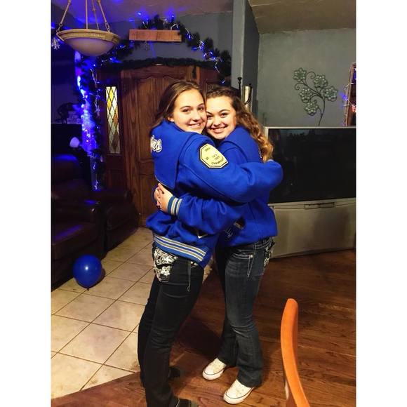 Meet your Posher, Holly - Picture 1 of 1